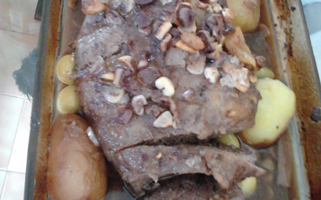 Picanha de forno com batatas