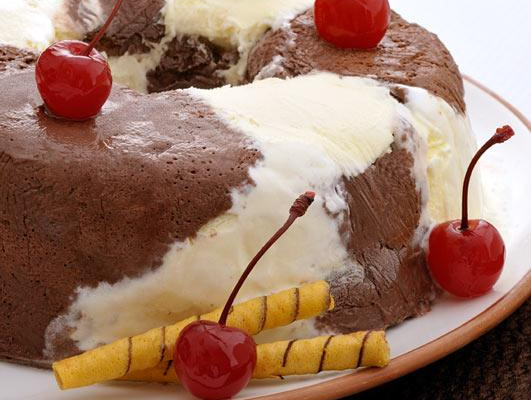 Sorvete com mousse de chocolate