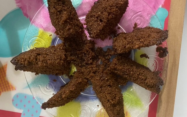 Bolo na caneca integral com calda