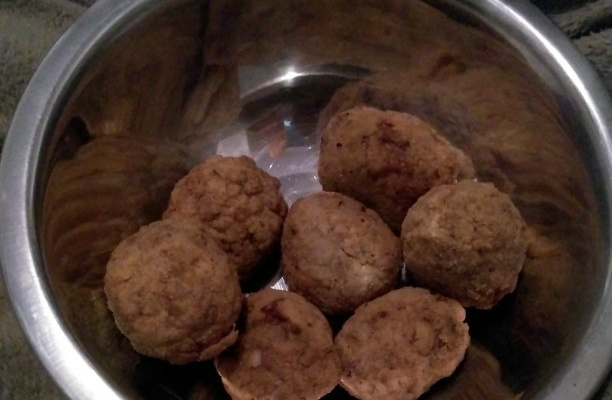 Bolinho de carne moída à milanesa