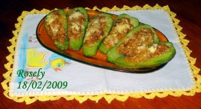 Chuchu recheado com atum