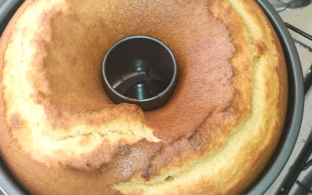 Bolo de fubá de liquidificador super fofo