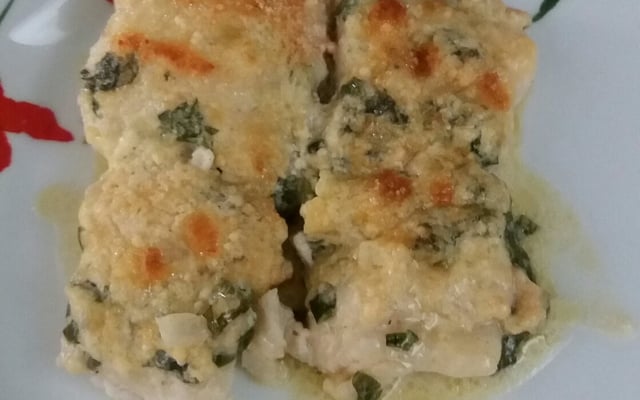 Linguado ao molho de espinafre