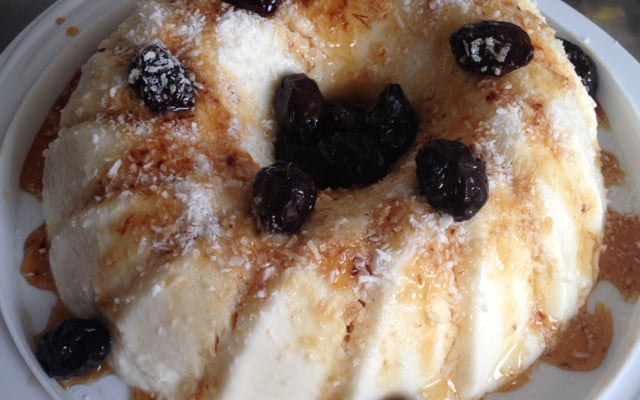 Manjar de coco com leite condensado fácil e delicioso