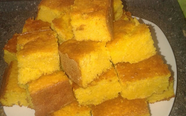 Bolo de milho de lata no liquidificador