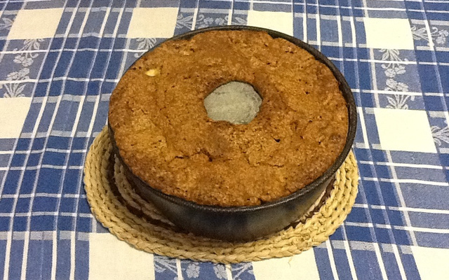 Bolo de maçã com casca