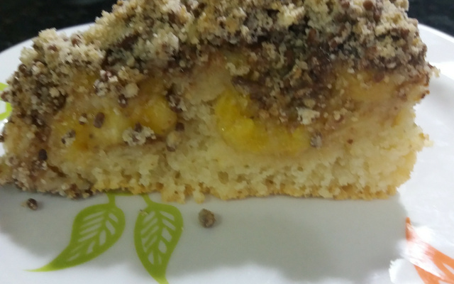 Cuca de banana com chocolate