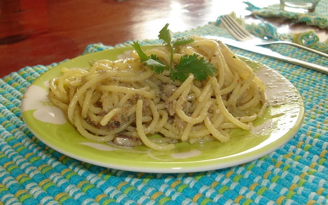 Macarrão Alho e Óleo com Sardinha