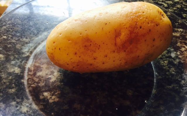 Batata cozida no micro-ondas