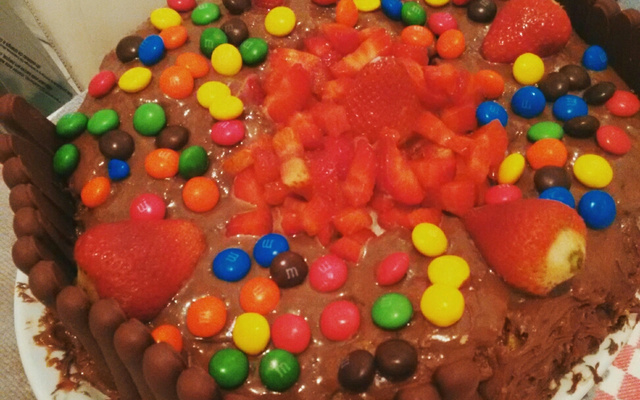 Bolo de morango com nutella