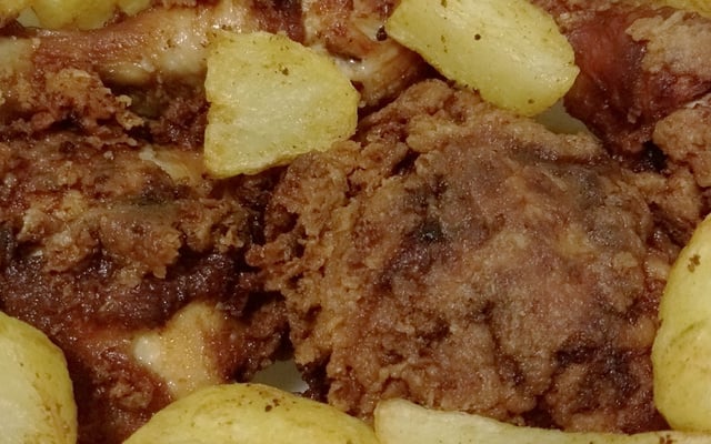 Frango empanado com maionese