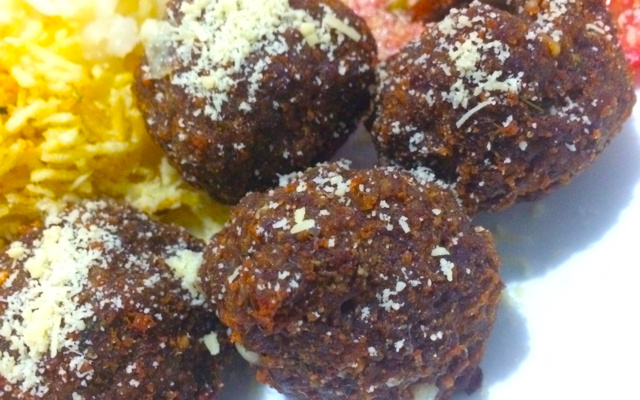 Bolinho de carne moída simples