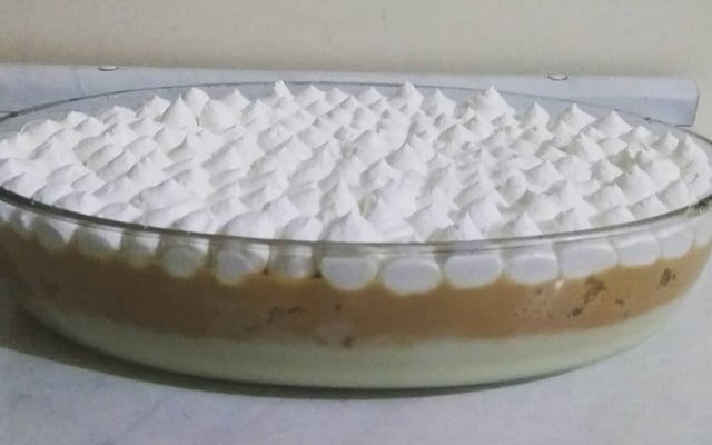 Pavê de doce de leite com abacaxi
