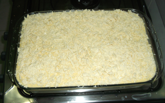 Pavê de mousse de maracujá e brigadeiro branco