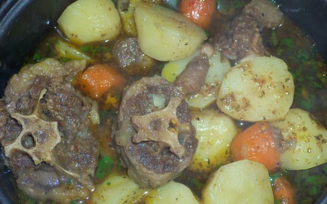 Rabada com batata e agrião