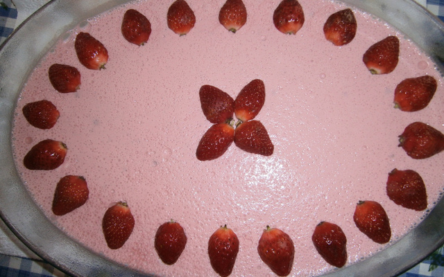 Maria-mole com creme de morango