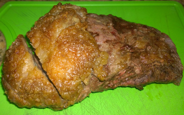 Fraldinha assada no sal grosso com batatas