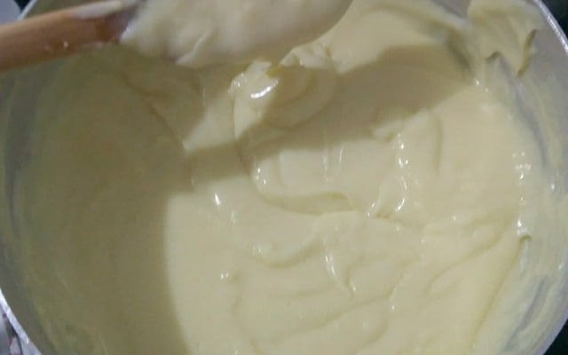 Creme branco para sobremesas