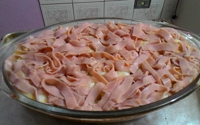 Batata de forno com frango rápida