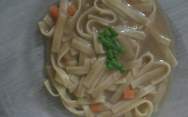 Sopa de feijão com macarrão