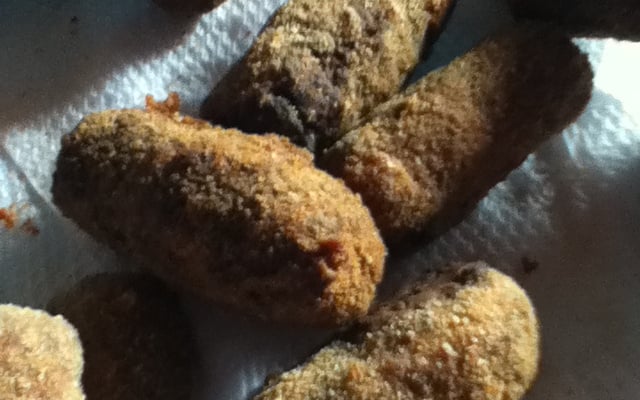 Croquete de carne moída