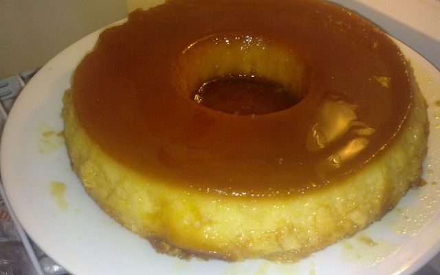 Pudim cremoso de coco