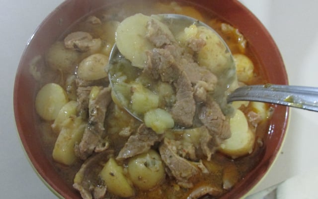 Lagarto na panela de pressão