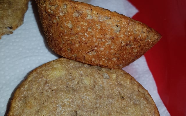 Bolinho de banana com aveia para as crianças