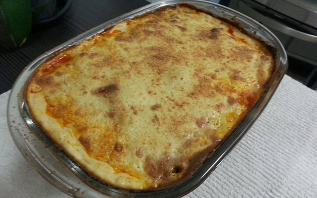 Lasanha à bolonhesa com molho branco