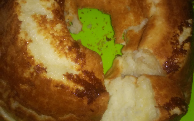 Bolo de aipim com coco, feito com polvilho doce