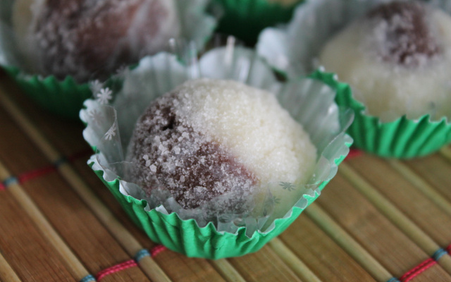 Meio-a-meio (brigadeiro branco e preto)