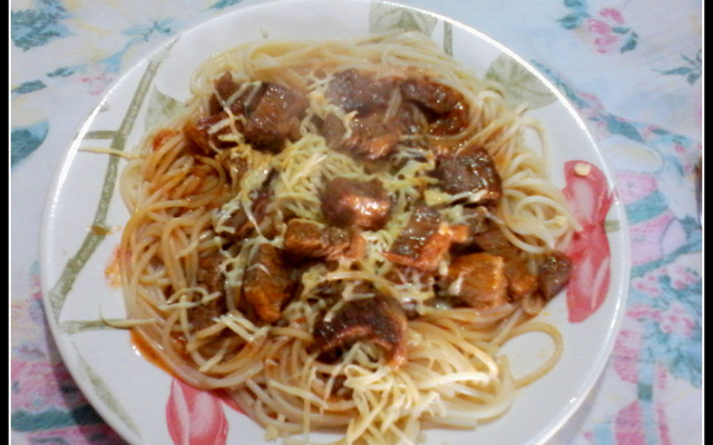 Macarrão com carne moída