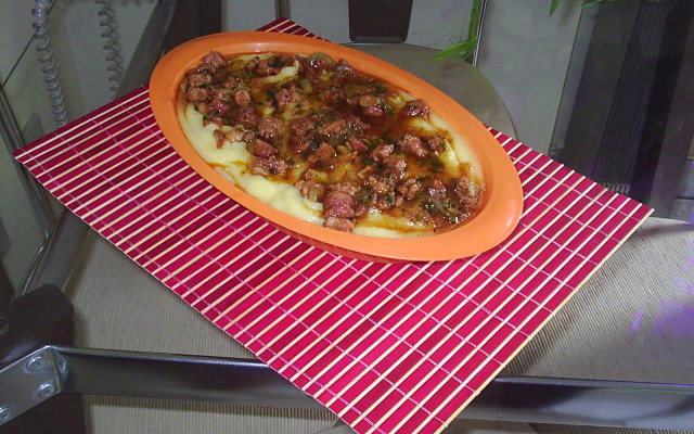 Angu de linguiça do Sergio