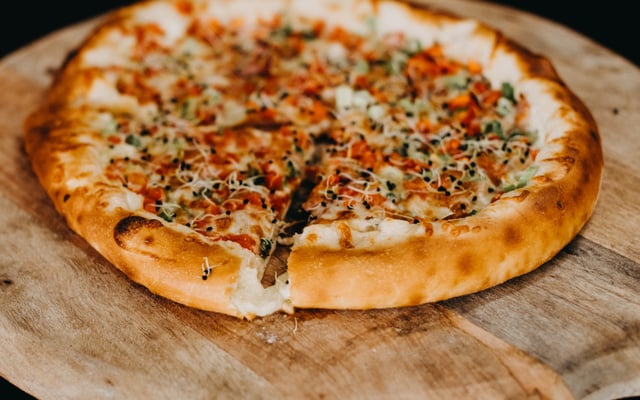 Pizza com borda recheada