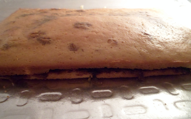 Bolo de ameixa e doce de leite