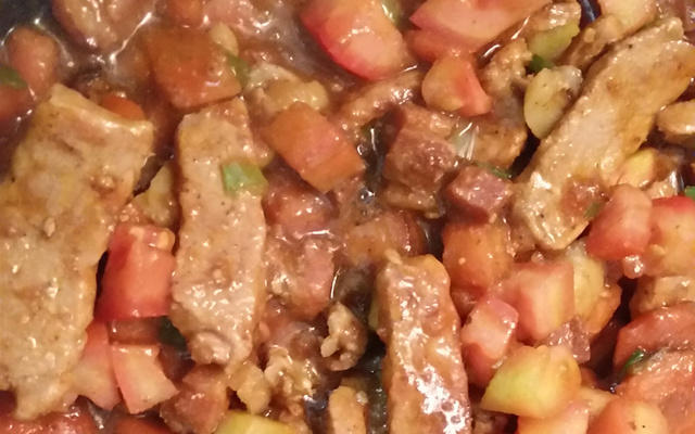 Lombo de porco com tomate