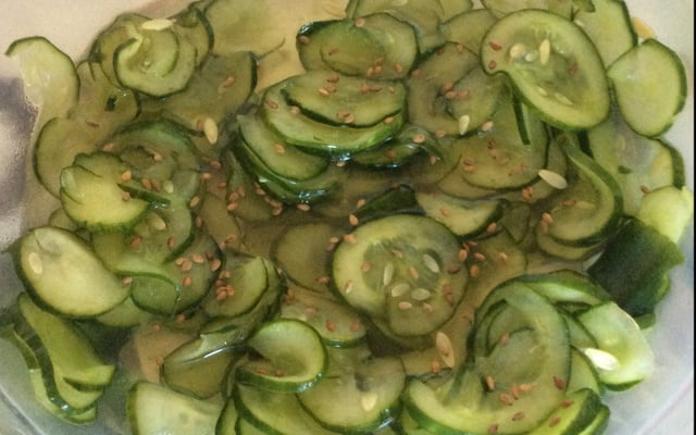 Sunomono (salada de pepino japonês)