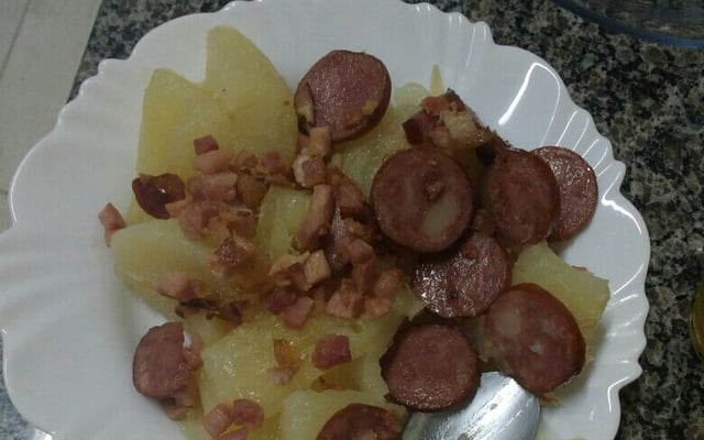 Aipim com calabresa ao forno