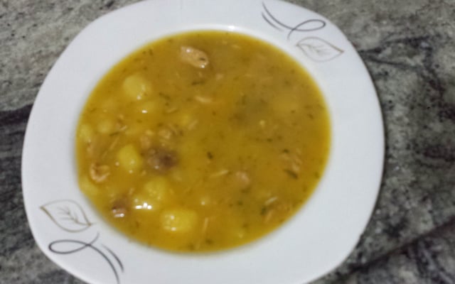 Sopa de mandioca fácil e deliciosa