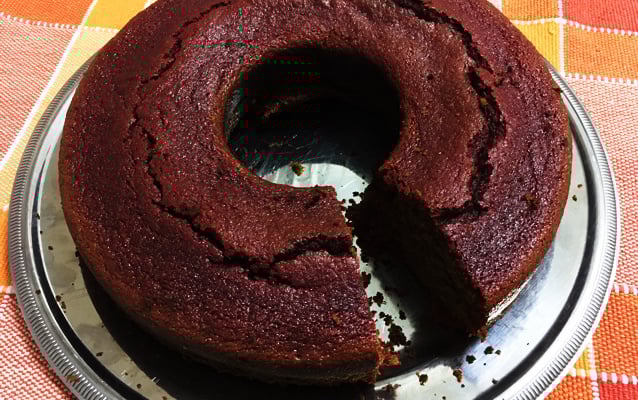 Bolo de beterraba integral