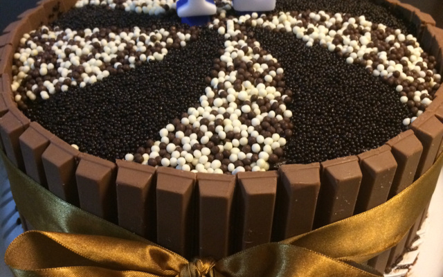 Bolo Kitkat super fácil