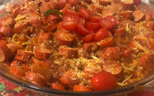 Macarrão com salsicha delícia