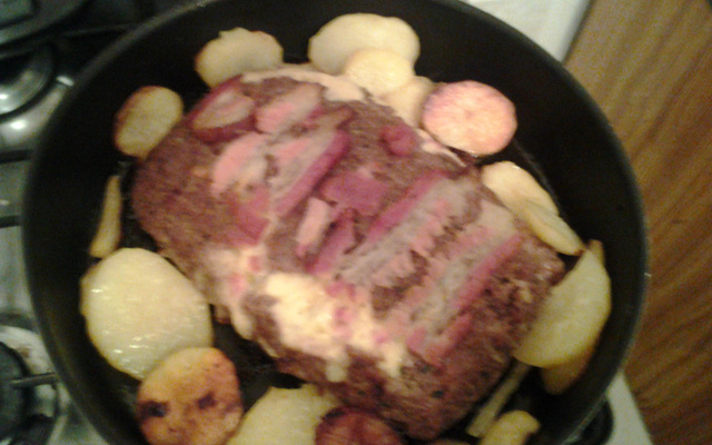 Rocambole de carne moída