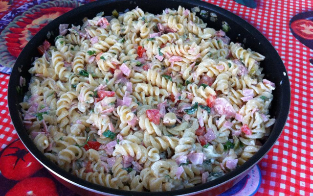 Salada de macarrão deliciosa