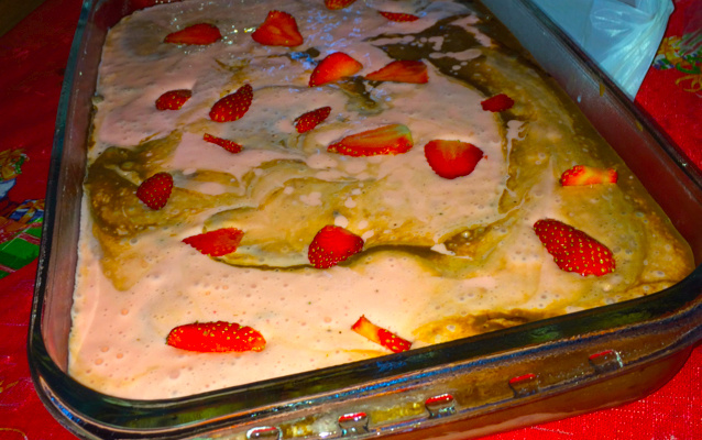 Pavê mousse de morango e chocolate da Taí