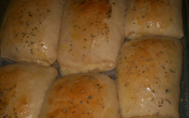 Massa para pizza, esfiha, joelho e outros salgados assados