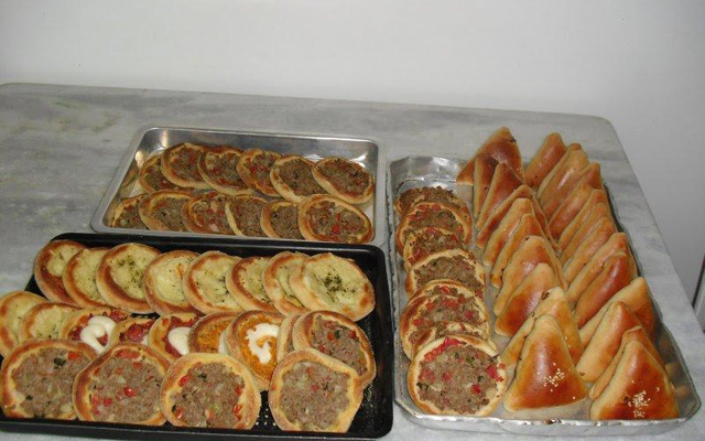 Esfiha aberta (delícia)