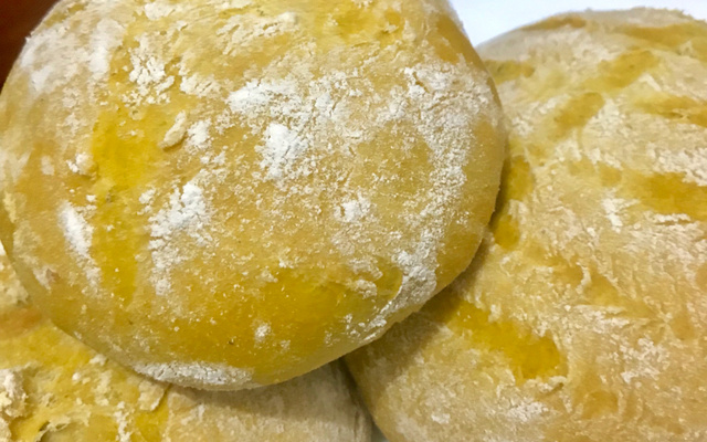 Pão de cenoura e Queijo