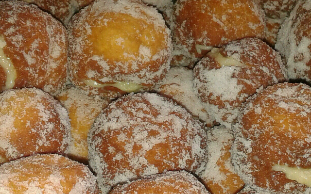 Sonho de doce de leite