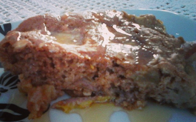 Bolo integral de aveia e frutas